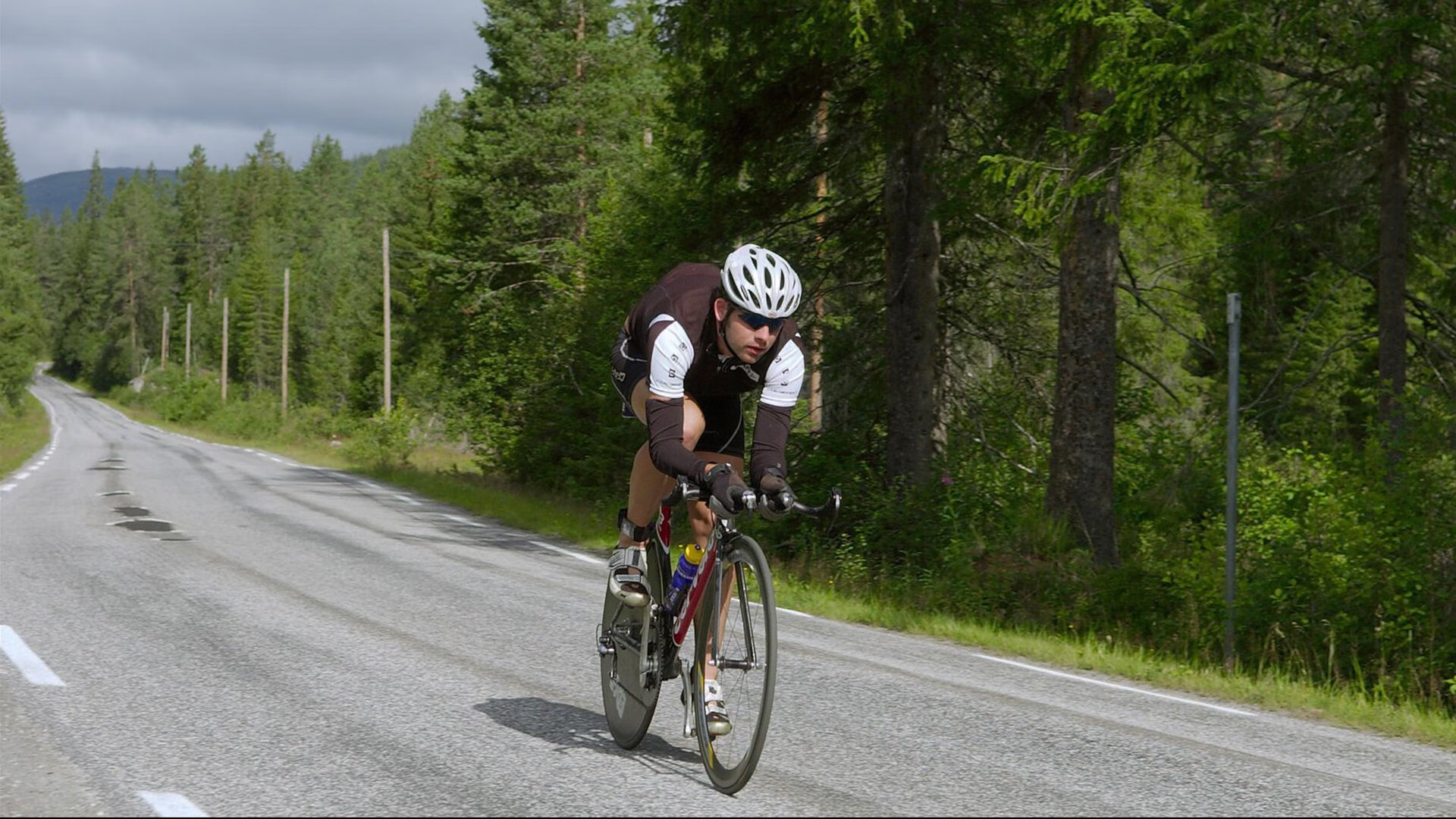 “2025世界游泳锦标赛：谁能成为泳坛的下一个传奇？”